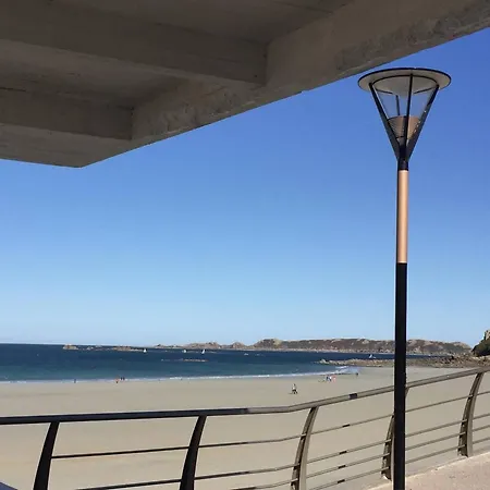 Renove Avec Balcon, Parking Et Acces Direct A La De Trestraou - - Fr-1-368-260